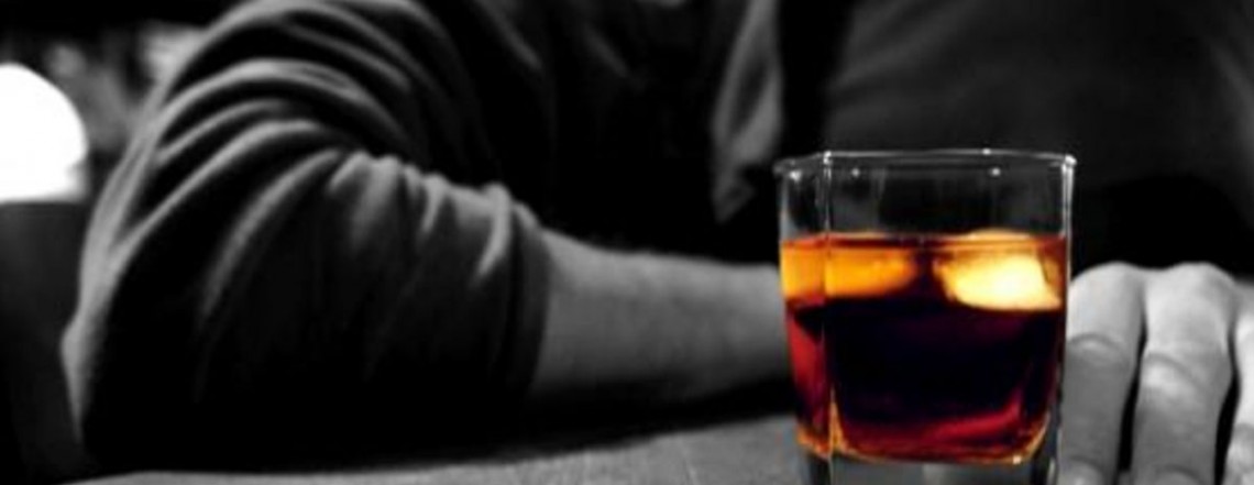 Signs-Symptoms-and-Help-for-Alcoholism-and-Alcohol-Use-Problems